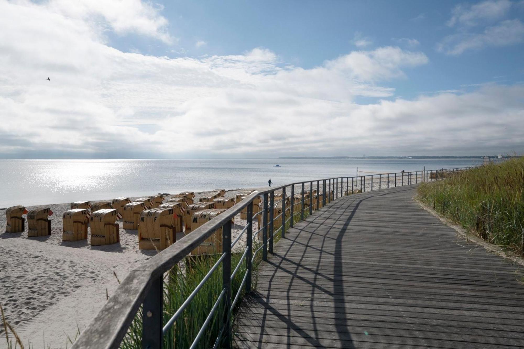 Strandburg Ostseeblick Шарбойц Екстер'єр фото